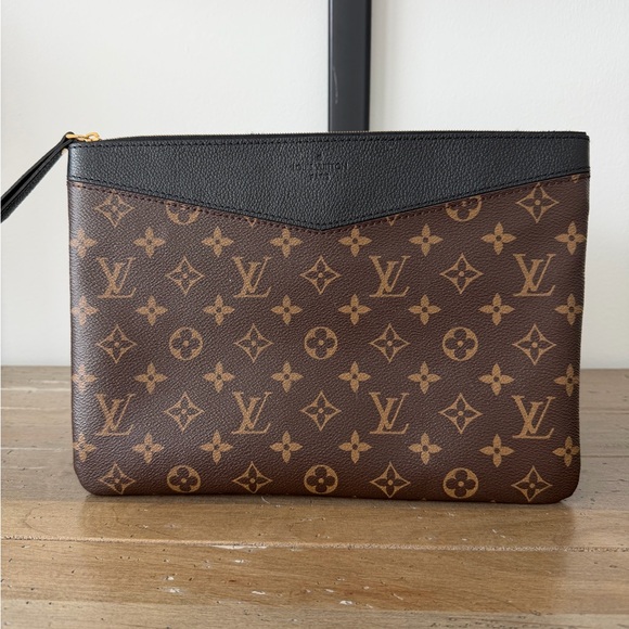 Louis Vuitton Black and Brown Pouch - Picture 1 of 7